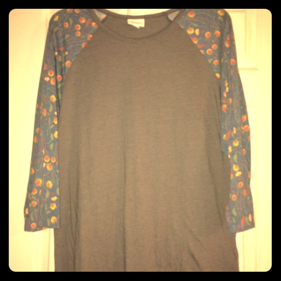 *SOLD* LuLaRoe Randy - Picture 1 of 2